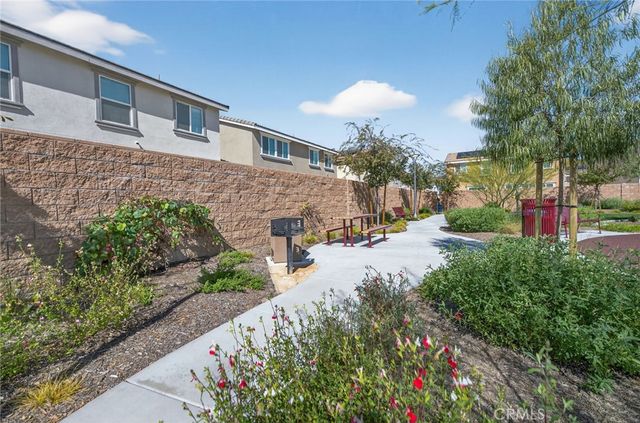 694 Dahlia, San Jacinto, CA 92583