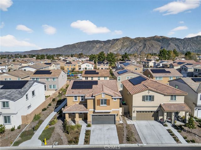 694 Dahlia, San Jacinto, CA 92583