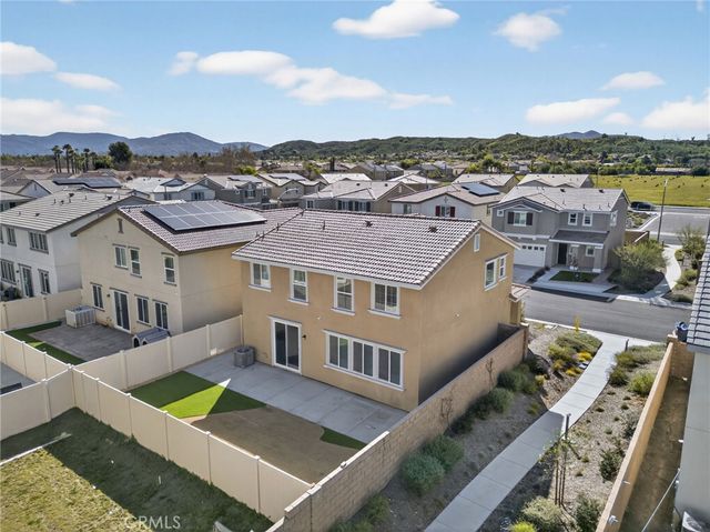 694 Dahlia, San Jacinto, CA 92583