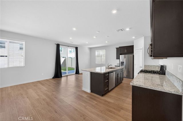 694 Dahlia, San Jacinto, CA 92583