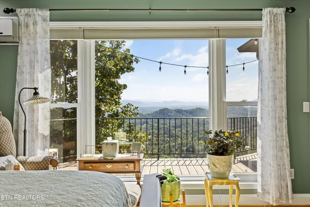 330 Laurel Mtn Rd, Madisonville, TN 37354