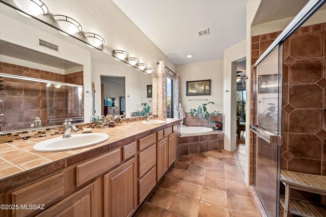 3250 W Placita Lechuzita, Tucson, AZ 85742