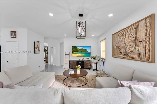 5262 SW 158th Ave, Miramar, FL 33027