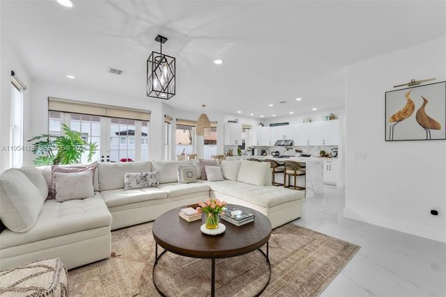 5262 SW 158th Ave, Miramar, FL 33027