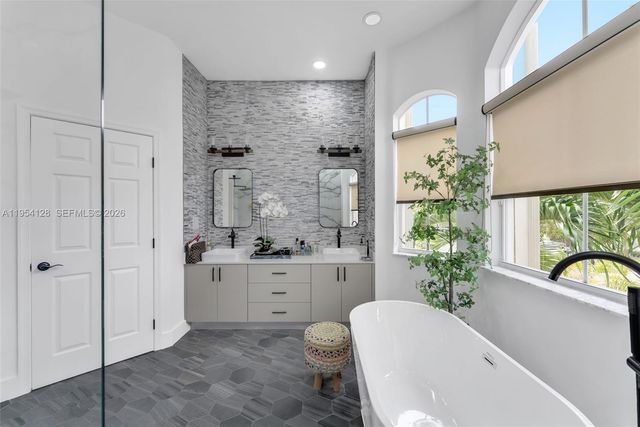 5262 SW 158th Ave, Miramar, FL 33027