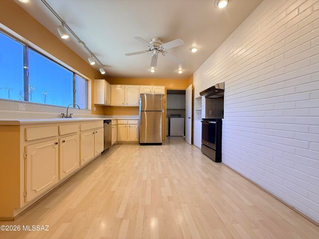6120 E 5th St Unit A116, Tucson, AZ 85711