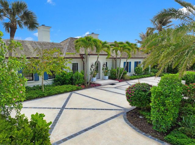 55 Links Road, Jupiter Island, FL 33455