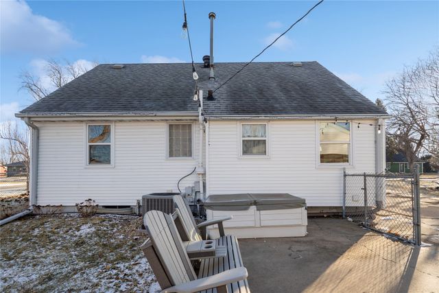 118 SW Arlan Drive, Ankeny, IA 50023