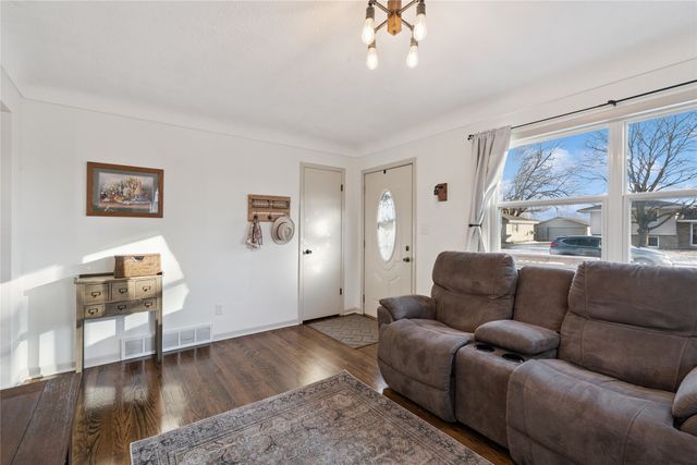 118 SW Arlan Drive, Ankeny, IA 50023