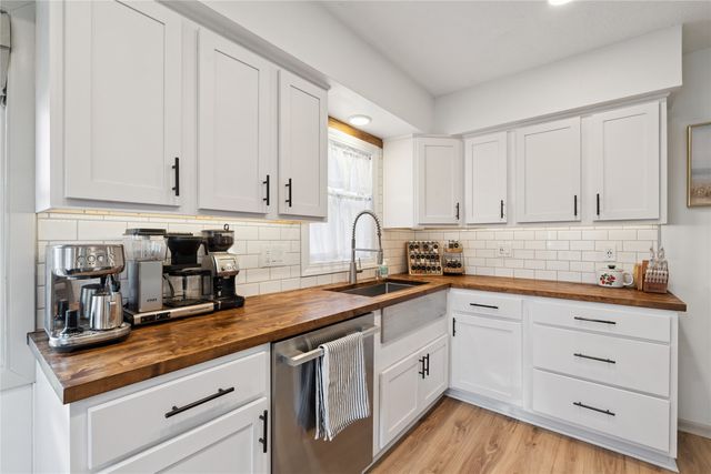 118 SW Arlan Drive, Ankeny, IA 50023