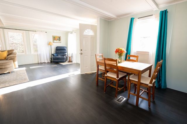 1 Oldfield Drive, Kingston, MA 02364