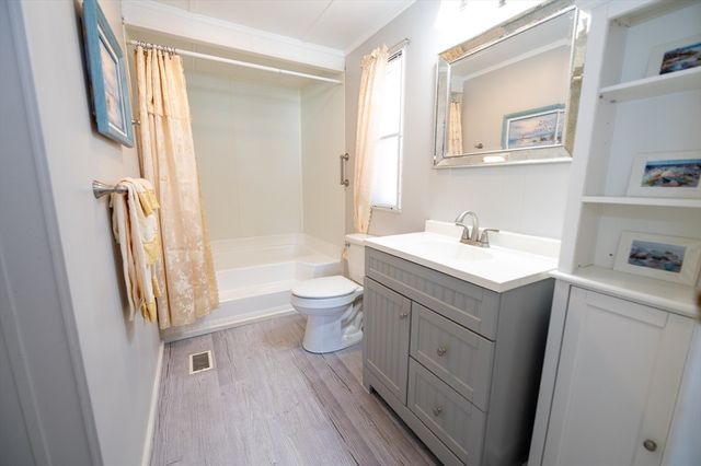 1 Oldfield Drive, Kingston, MA 02364