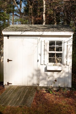 1 Oldfield Drive, Kingston, MA 02364