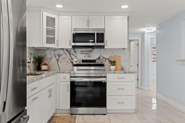 1415 BRIXTON LANE, Holiday, FL 34691