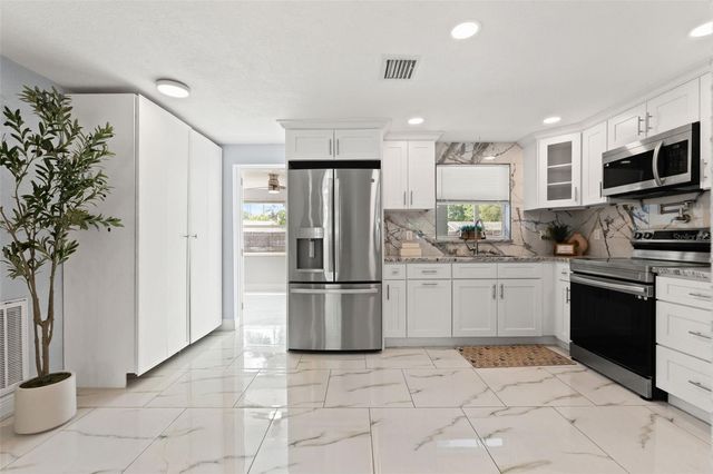 1415 BRIXTON LANE, Holiday, FL 34691