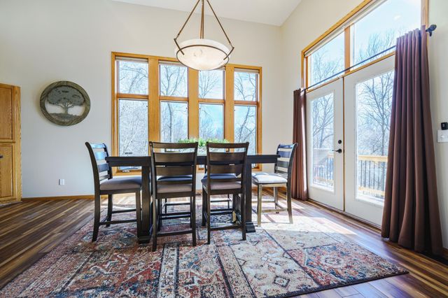 20881 Lake Ridge Drive, Prior Lake, MN 55372