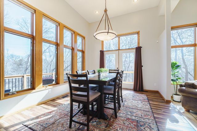 20881 Lake Ridge Drive, Prior Lake, MN 55372