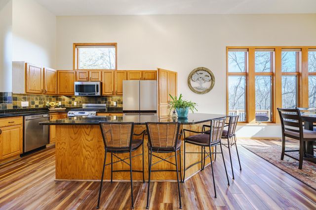 20881 Lake Ridge Drive, Prior Lake, MN 55372