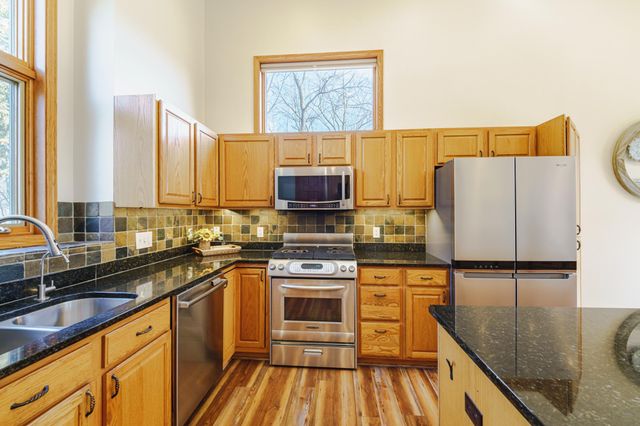 20881 Lake Ridge Drive, Prior Lake, MN 55372