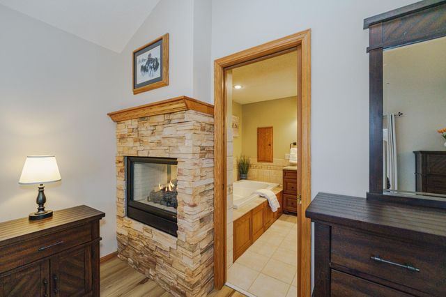 20881 Lake Ridge Drive, Prior Lake, MN 55372
