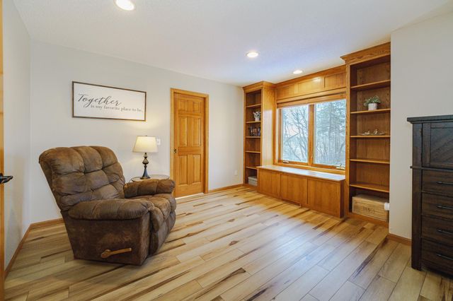 20881 Lake Ridge Drive, Prior Lake, MN 55372