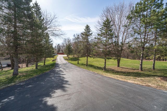 20881 Lake Ridge Drive, Prior Lake, MN 55372
