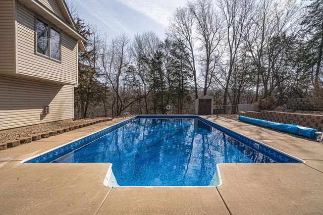 20881 Lake Ridge Drive, Prior Lake, MN 55372