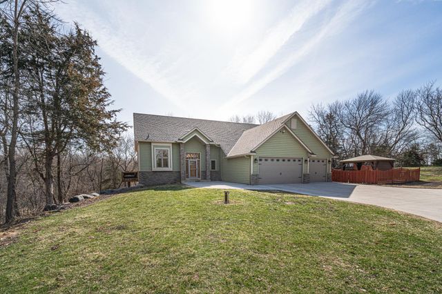 20881 Lake Ridge Drive, Prior Lake, MN 55372