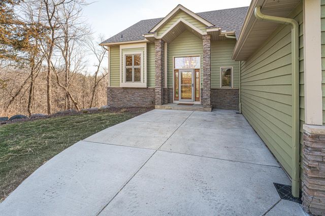20881 Lake Ridge Drive, Prior Lake, MN 55372