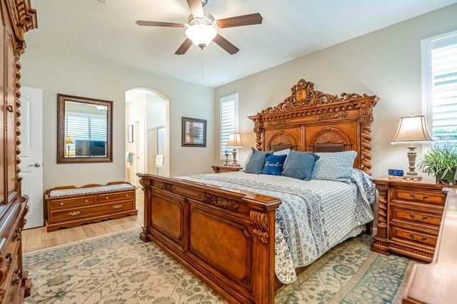 3238 N Rova Court, Visalia, CA 93291