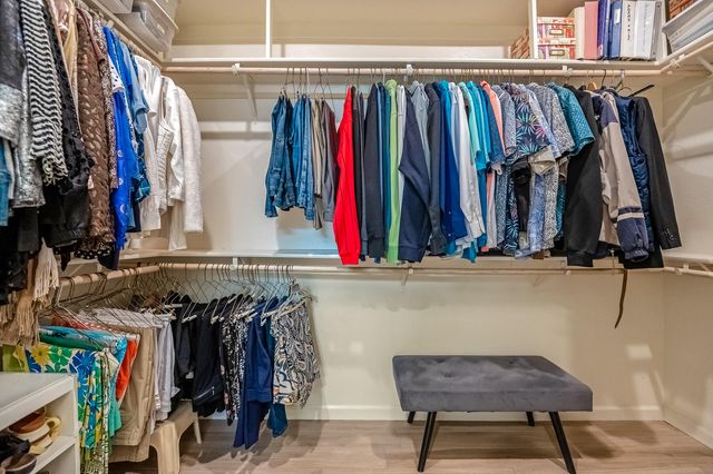 3238 N Rova Court, Visalia, CA 93291