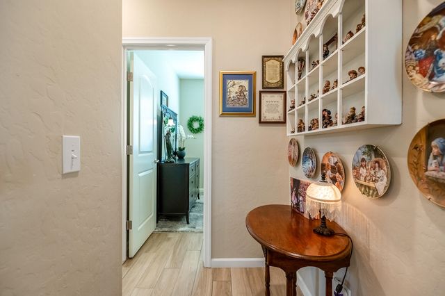 3238 N Rova Court, Visalia, CA 93291