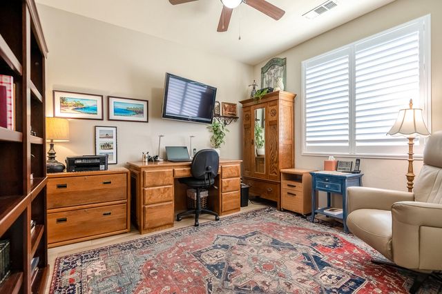 3238 N Rova Court, Visalia, CA 93291