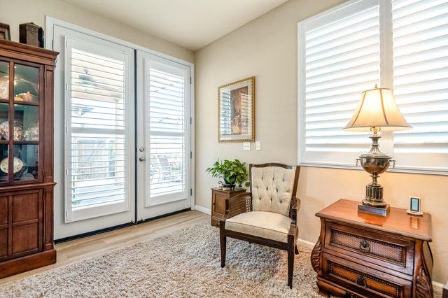 3238 N Rova Court, Visalia, CA 93291