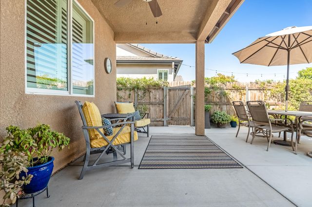 3238 N Rova Court, Visalia, CA 93291