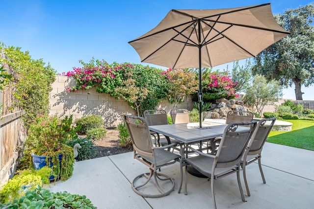 3238 N Rova Court, Visalia, CA 93291