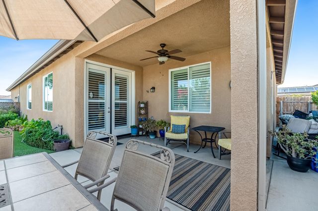 3238 N Rova Court, Visalia, CA 93291