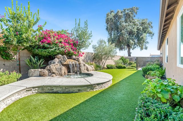 3238 N Rova Court, Visalia, CA 93291