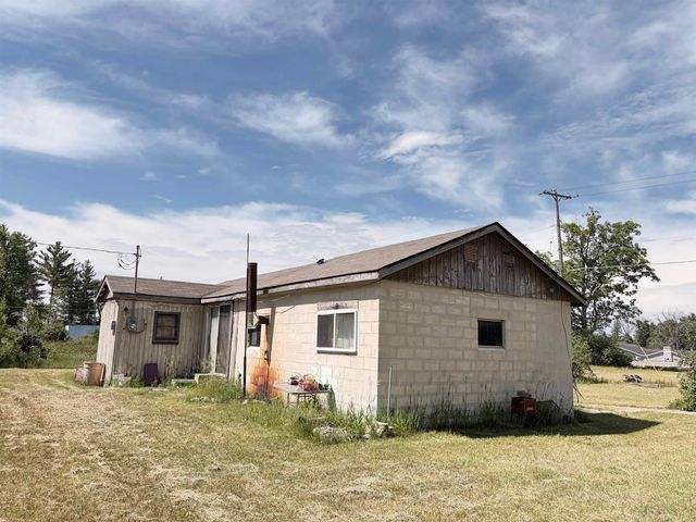 4792 N Clare Avenue, Harrison, MI 48625