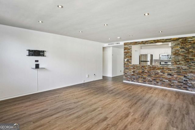 2925 Pharr Court NW 316, Atlanta, GA 30305