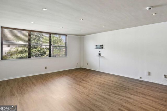 2925 Pharr Court NW 316, Atlanta, GA 30305