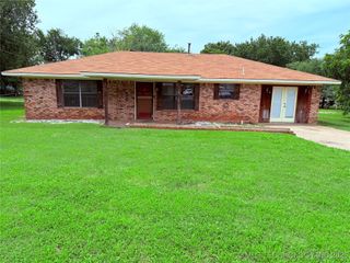 303 N 6th, Calera, OK 74730