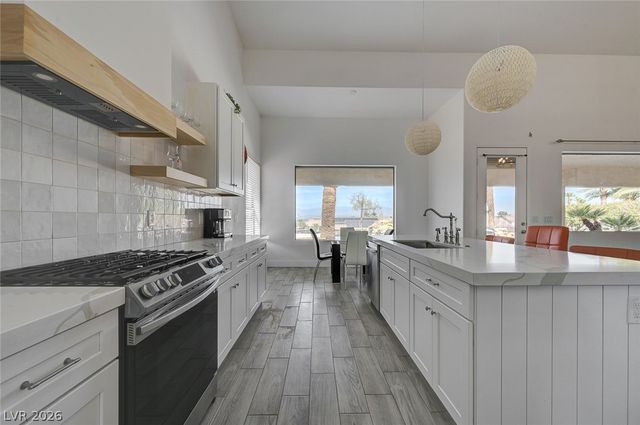 971 Temple View Drive, Las Vegas, NV 89110
