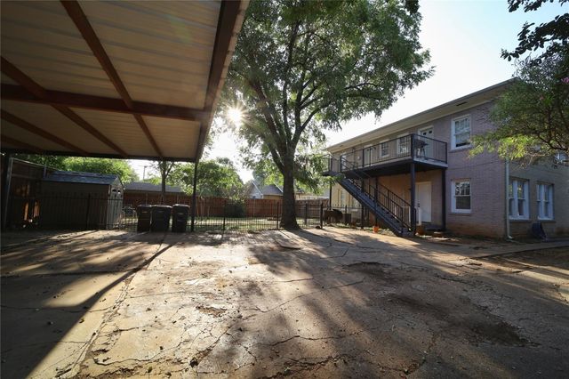 2226 W Rosedale Street S 100, Fort Worth, TX 76110