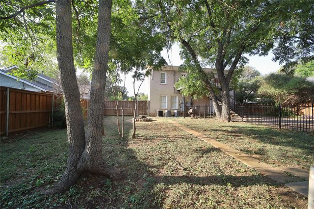 2226 W Rosedale Street S 100, Fort Worth, TX 76110