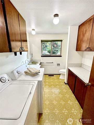 2106 Eastside Street NE, Olympia, WA 98506