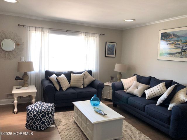 12 York Avenue, Spring Lake, NJ 07762