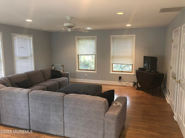 12 York Avenue, Spring Lake, NJ 07762