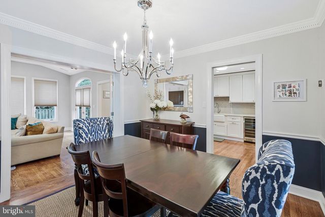 910 ALLISON ST, Alexandria, VA 22302
