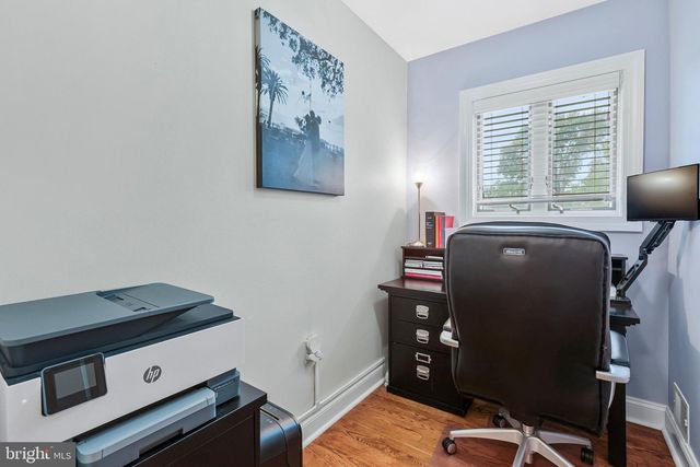 910 ALLISON ST, Alexandria, VA 22302